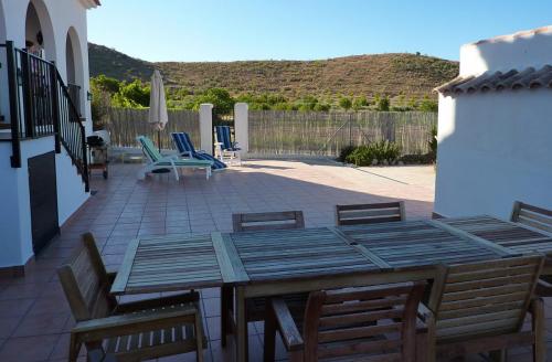 Lower terrace seating area